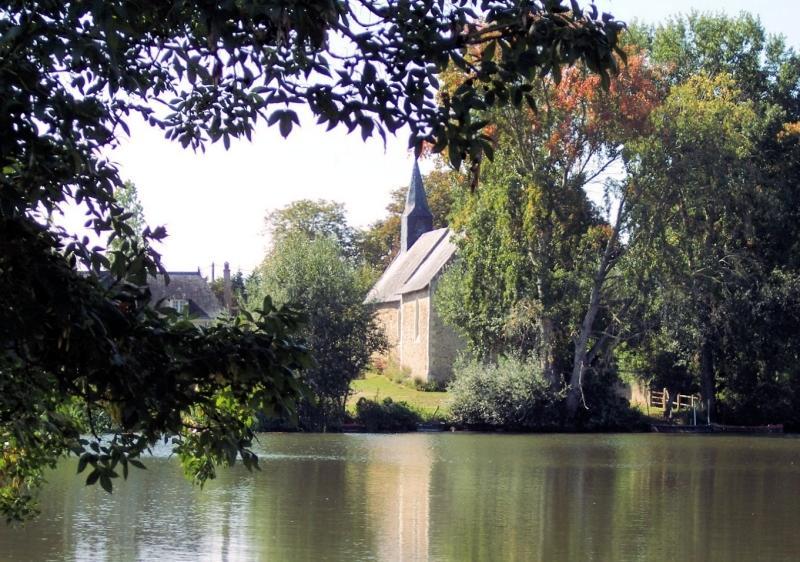 Le Relais De La Caleche Hotel Saint-Denis-dʼAnjou Екстериор снимка